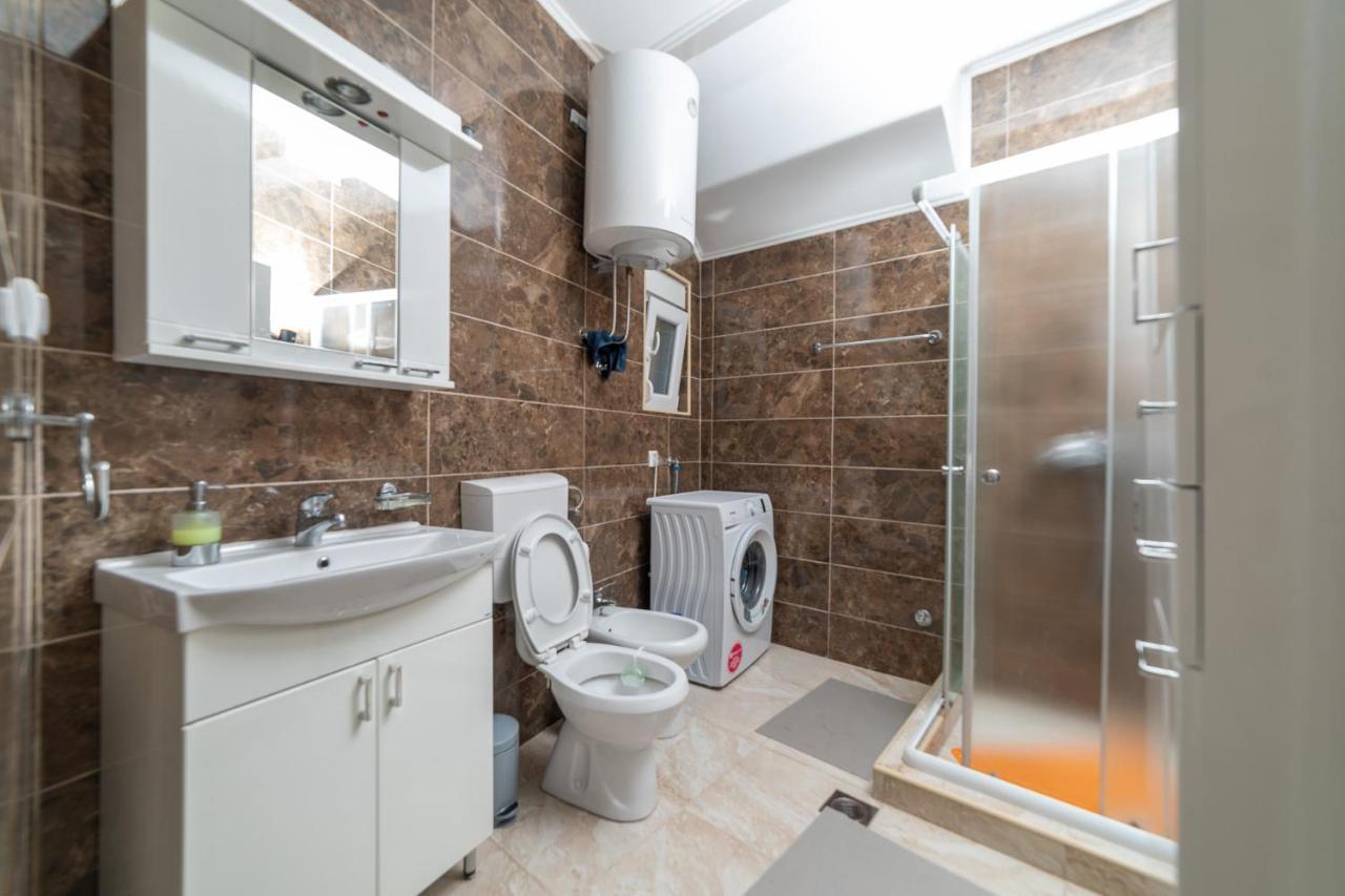 Java Apartments - S & J Dobrota Ngoại thất bức ảnh