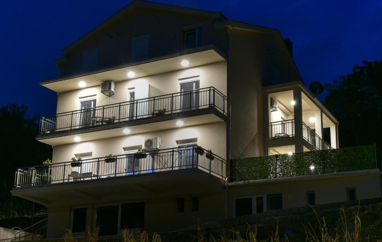 Java Apartments - S & J Dobrota Ngoại thất bức ảnh