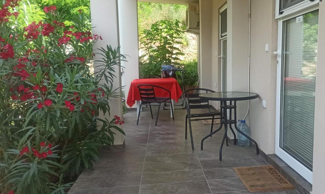 Java Apartments - S & J Dobrota Ngoại thất bức ảnh